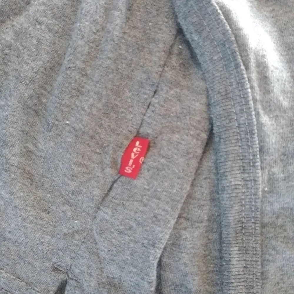 Levi's tank top  - Picture 4 of 4